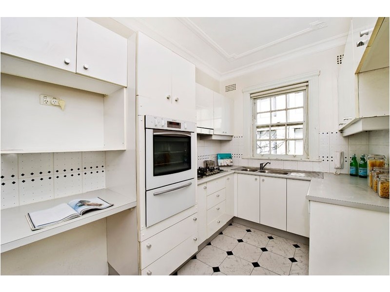 6/2 Gladswood Gardens, Double Bay NSW 2028