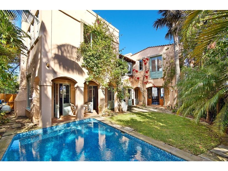 9a  Wonderland Avenue, Tamarama NSW 2026