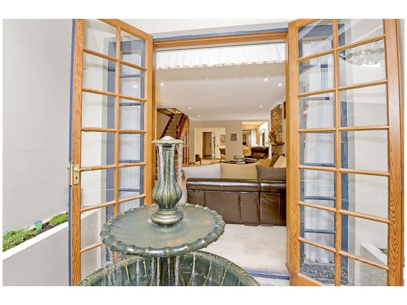 13 Edgecliff Road, Bondi Junction NSW 2022