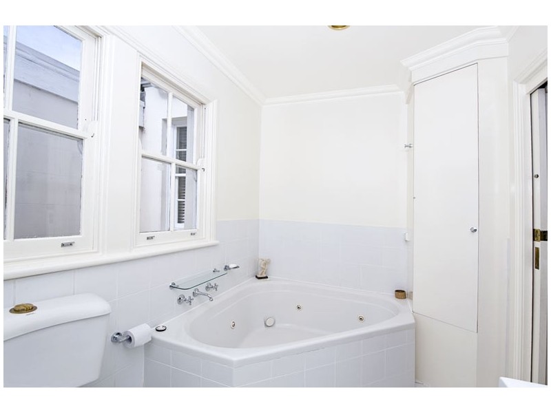 13 Edgecliff Road, Bondi Junction NSW 2022