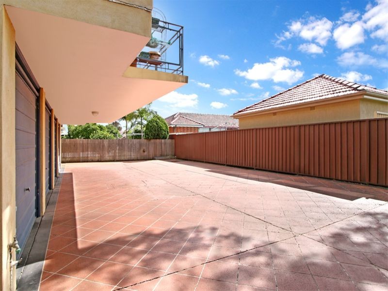 2/28 Bay Rd, Russell Lea NSW 2046