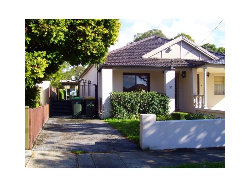 37 Arthur Street, Rodd Point NSW 2046