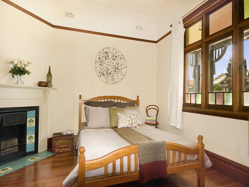 20 Lenore Street, Russell Lea NSW 2046