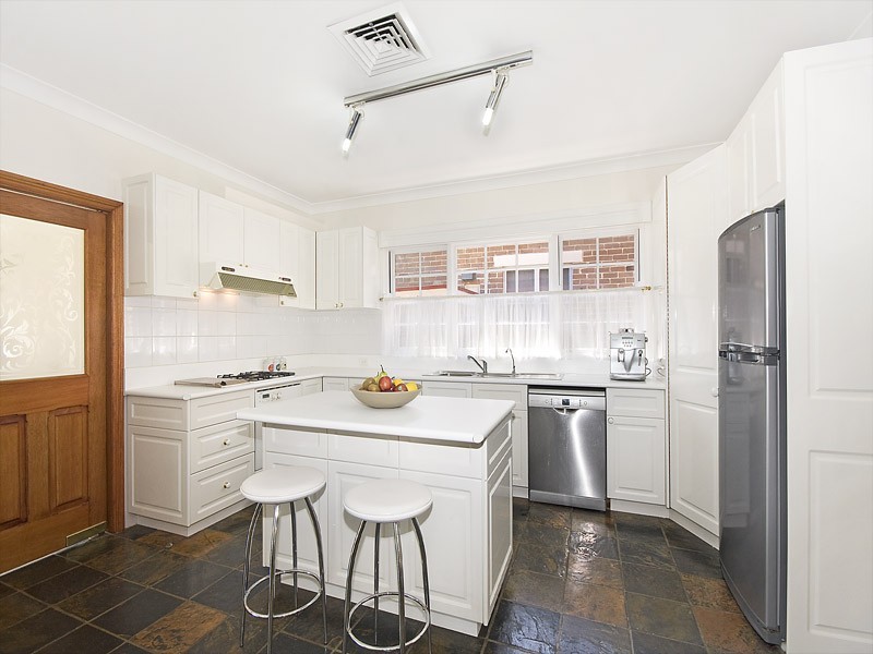 96 Clements Street, Russell Lea NSW 2046