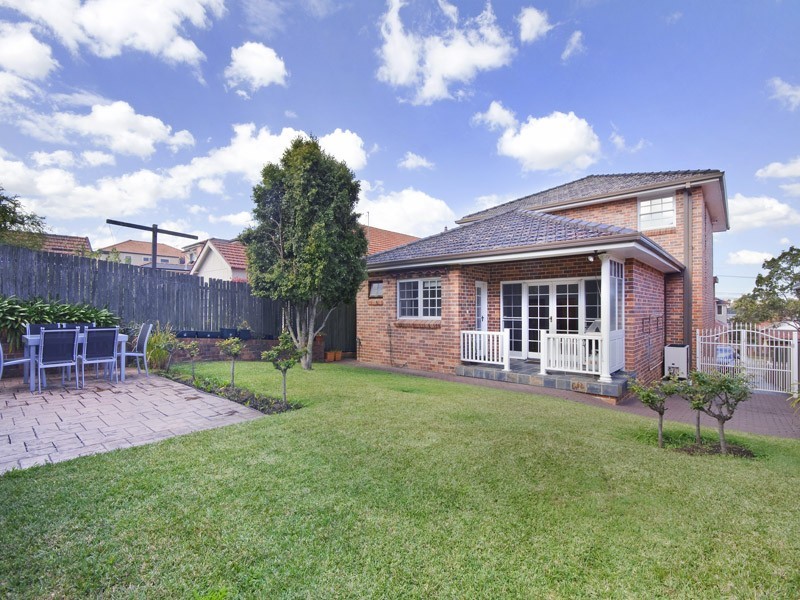 96 Clements Street, Russell Lea NSW 2046
