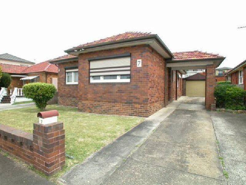 7 McCulloch Street, Russell Lea NSW 2046