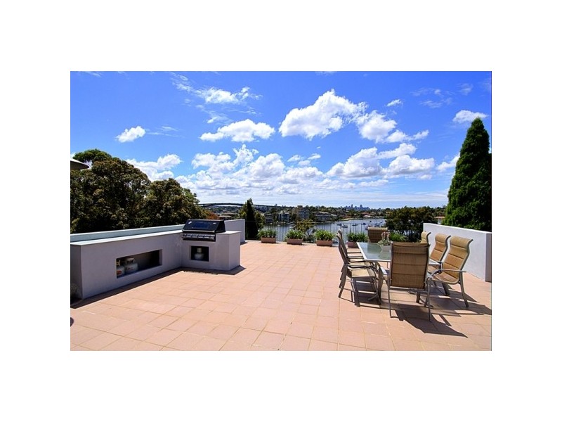 18/12  Bortfield Drive, Chiswick NSW 2046