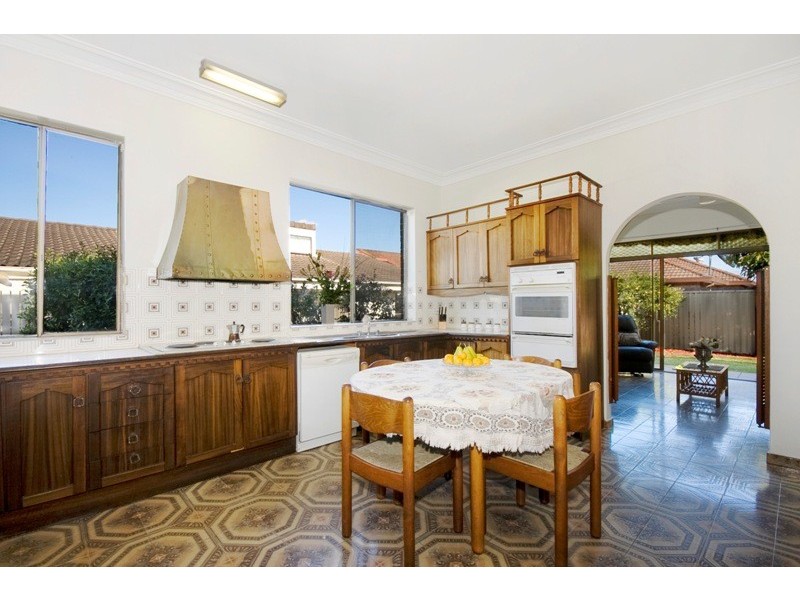 575  Lyons Road West, Canada Bay NSW 2046