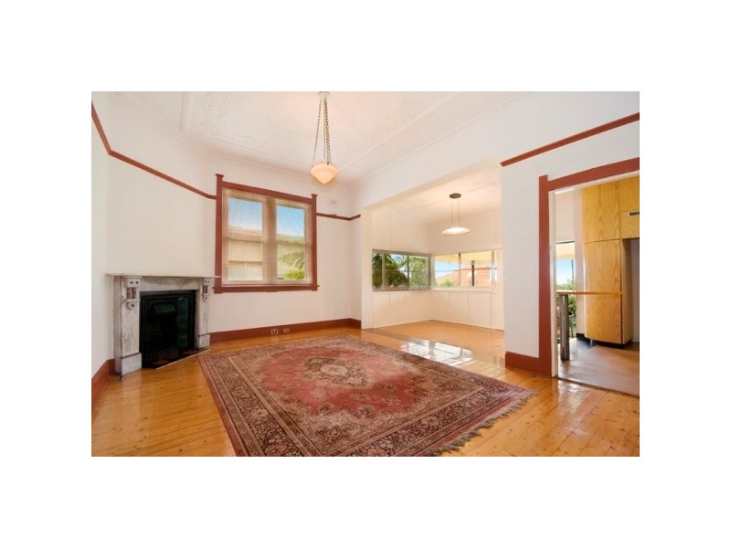 341 Lyons Road, Russell Lea NSW 2046