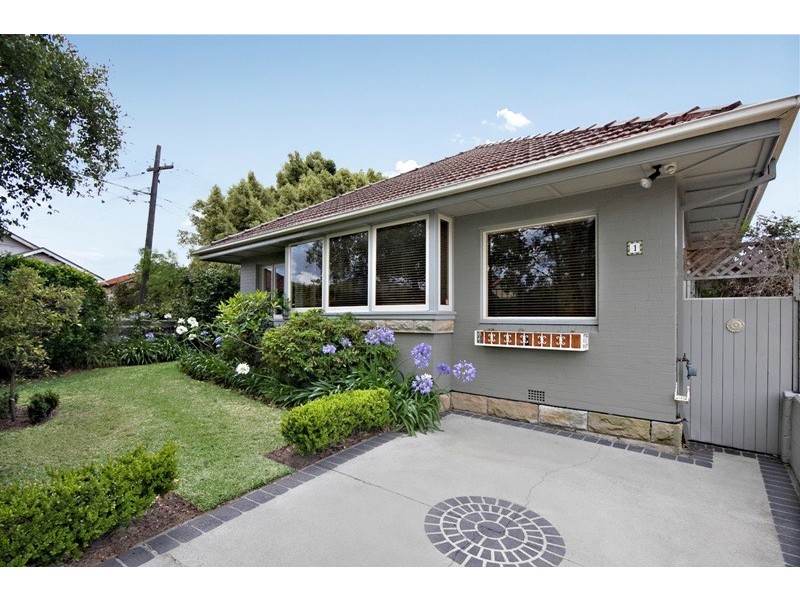 1  Clare Crescent, Russell Lea NSW 2046