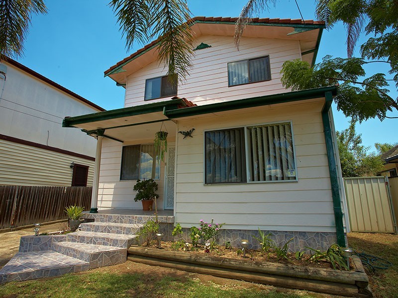 6 Warialda Street, Merrylands NSW 2160