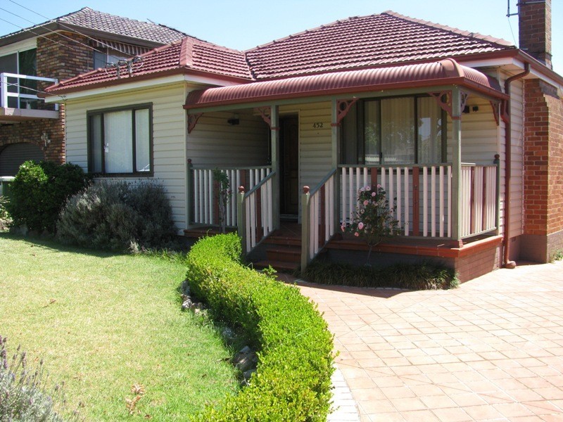 452 Blaxcell, Granville NSW 2142