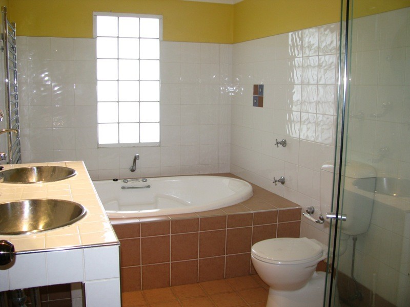 2/27 Garnett, Merrylands NSW 2160