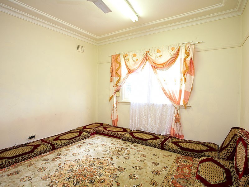 189 Blaxcell Street, Granville NSW 2142