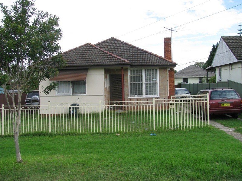 4 Wells Street, Granville NSW 2142