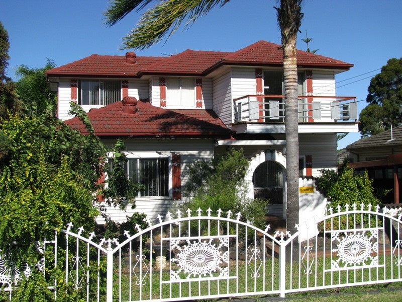 72 Pavesi, Guildford West NSW 2161