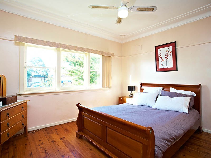 240 Excelsior Street, Guildford NSW 2161