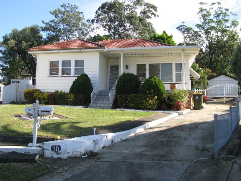 10 Oswald, Old Guildford NSW 2161