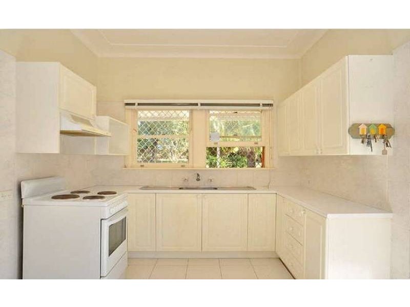 10 Oswald, Old Guildford NSW 2161