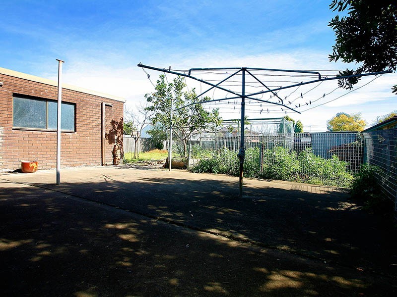 31 Holdsworth Street, Merrylands NSW 2160