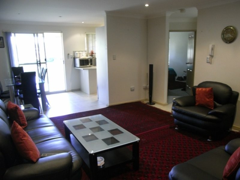 12/8-10 Newman, Merrylands NSW 2160