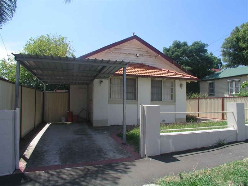 11  Charles Street, Granville NSW 2142