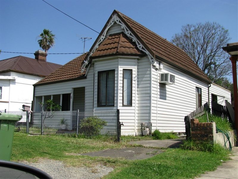 12  Celia, Granville NSW 2142