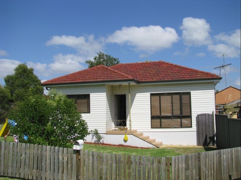 1  Tims Crescent, Guildford NSW 2161