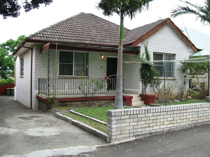 84  William, Granville NSW 2142