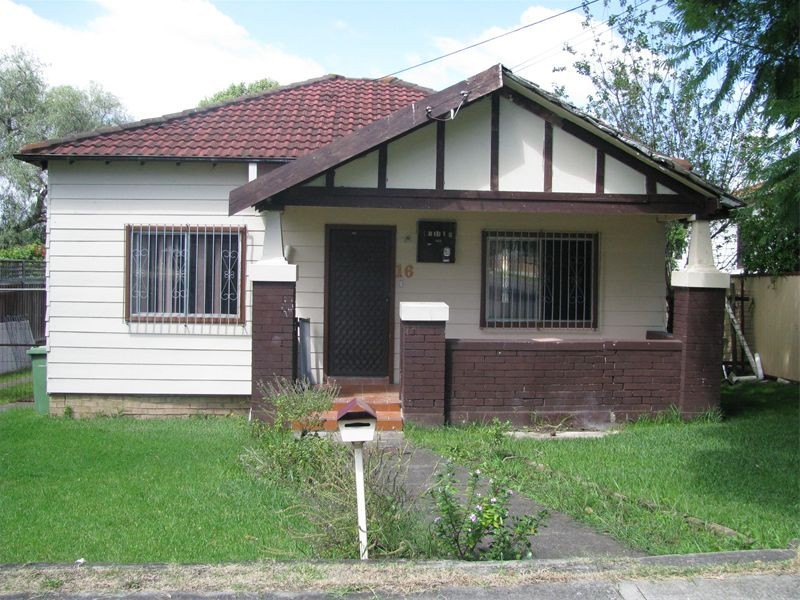 16  Claremont Street, Merrylands NSW 2160