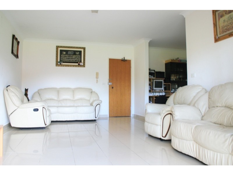 22/11  Louis Street, Granville NSW 2142