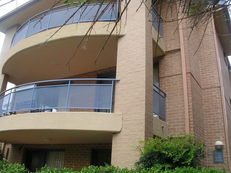 2/27  William, North Parramatta NSW 2151