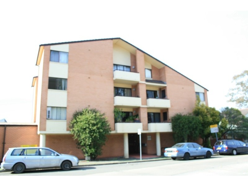 10/8  Mary Street, Granville NSW 2142