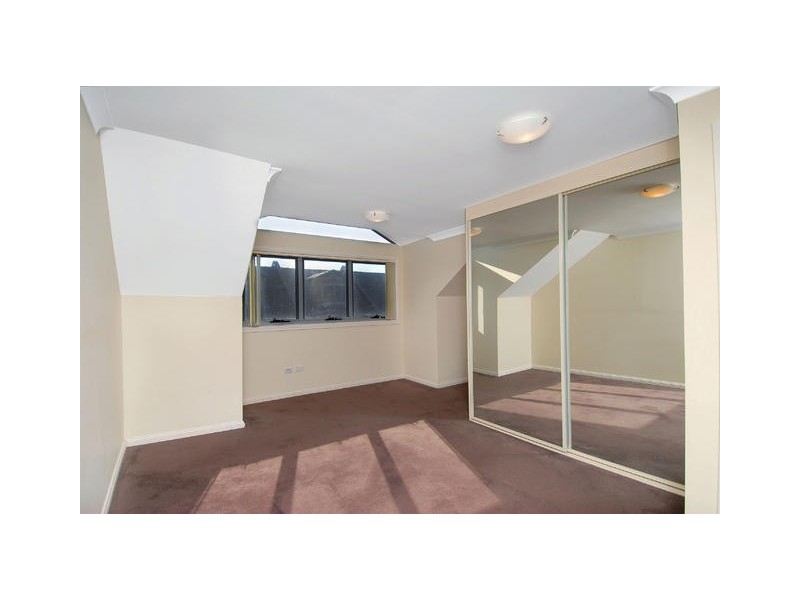 10/102-106  Lackey Street, Merrylands NSW 2160
