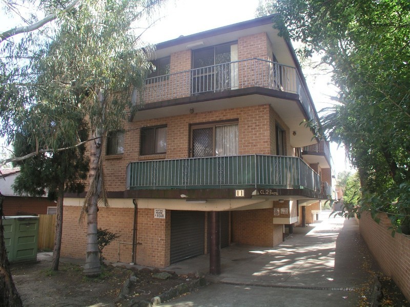 27/11  Louis Street, Granville NSW 2142