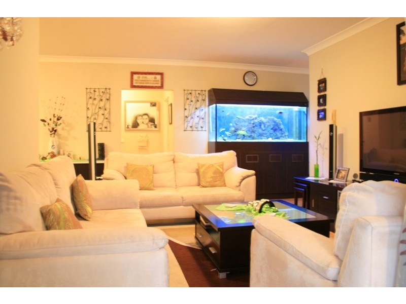 27/11  Louis Street, Granville NSW 2142