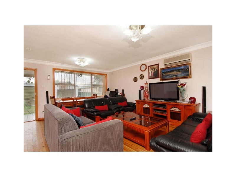 27 Montgomery Avenue, Granville NSW 2142