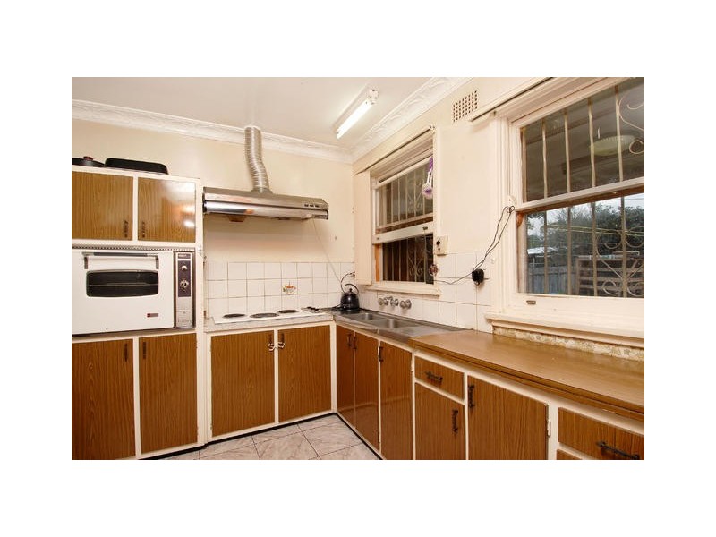 27 Montgomery Avenue, Granville NSW 2142