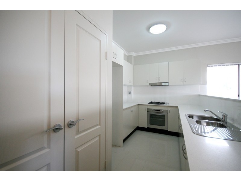 8/73-75  Esplanade, Guildford NSW 2161