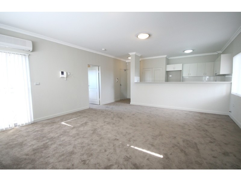 8/73-75  Esplanade, Guildford NSW 2161