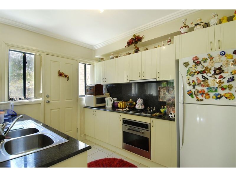 2/149  Bettington Road, Oatlands NSW 2117