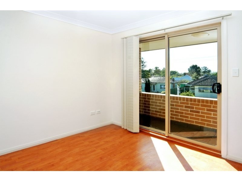 6   Barrett Street, Guildford NSW 2161