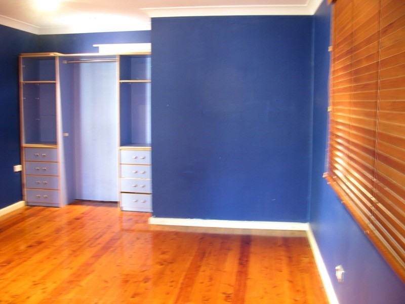 2/27  Garnett, Merrylands NSW 2160