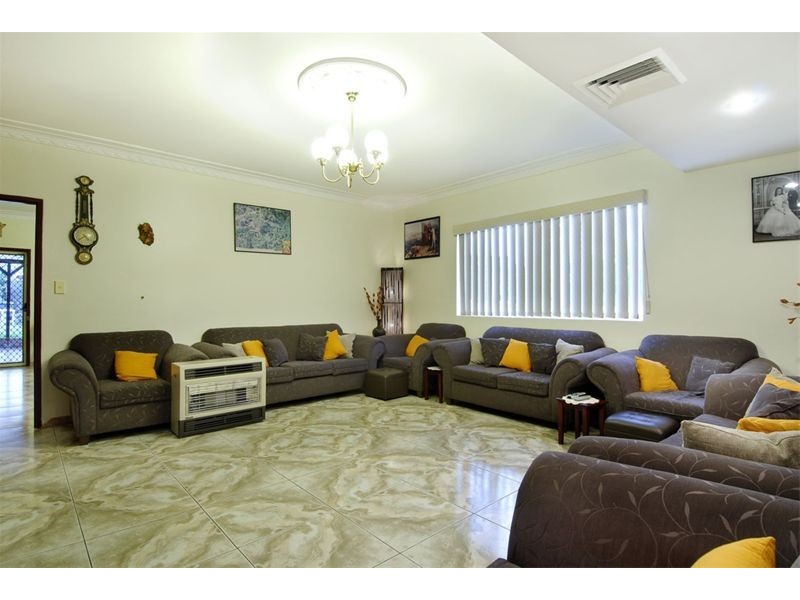 18  Henry Street, Guildford NSW 2161