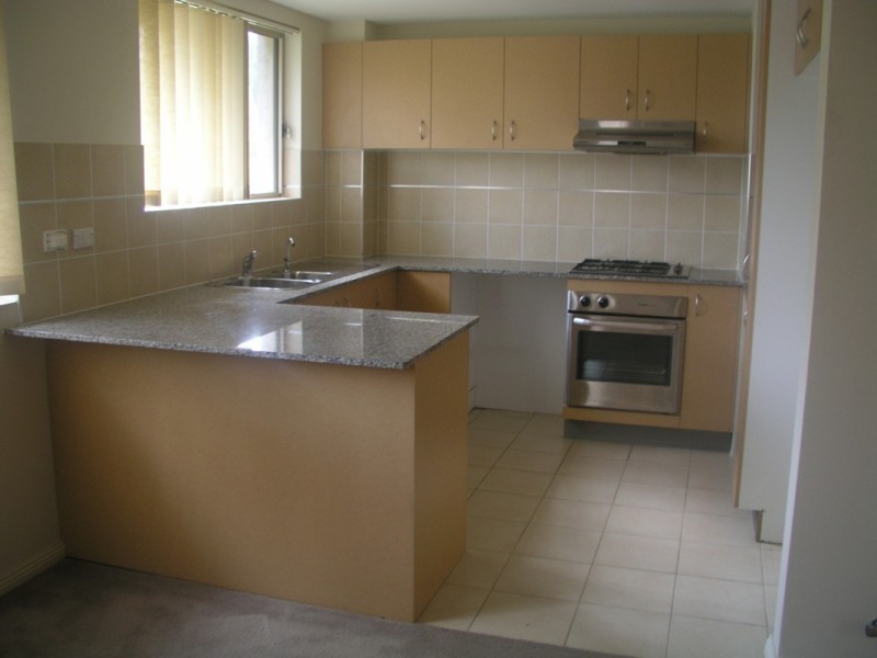 6/2  Wentworth, Toongabbie NSW 2146