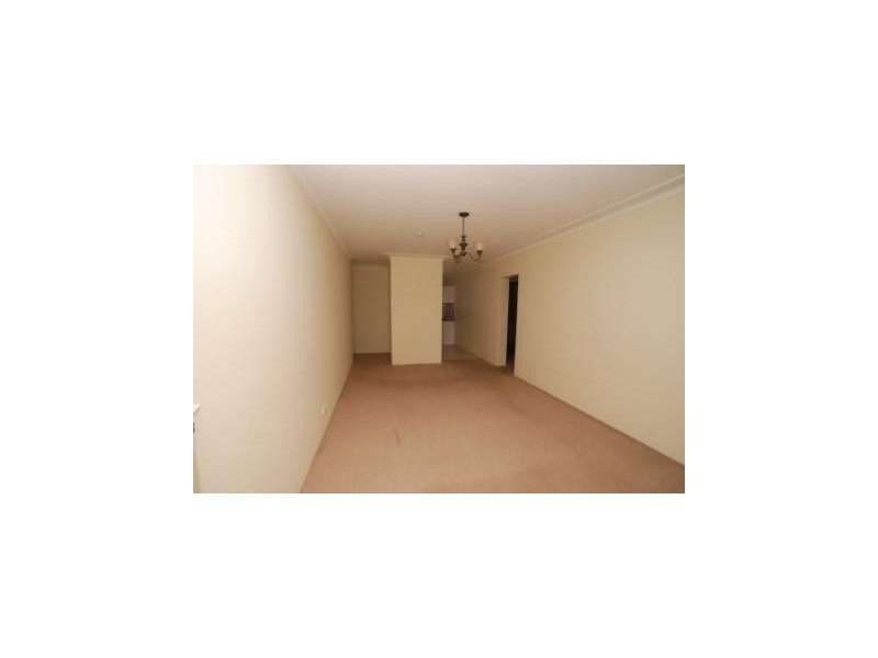 Level gard 2/1-9  Gray Crescent, Eastlakes NSW 2018