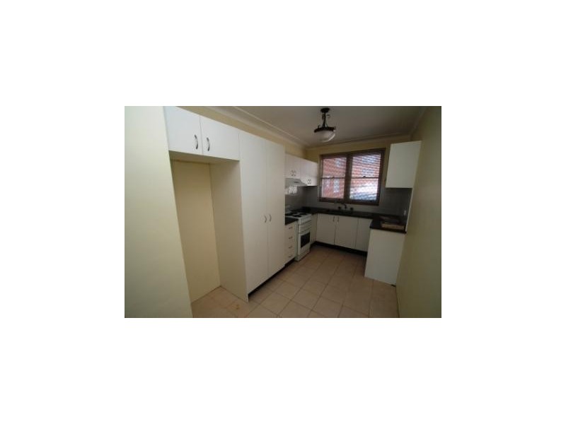 Level gard 2/1-9  Gray Crescent, Eastlakes NSW 2018