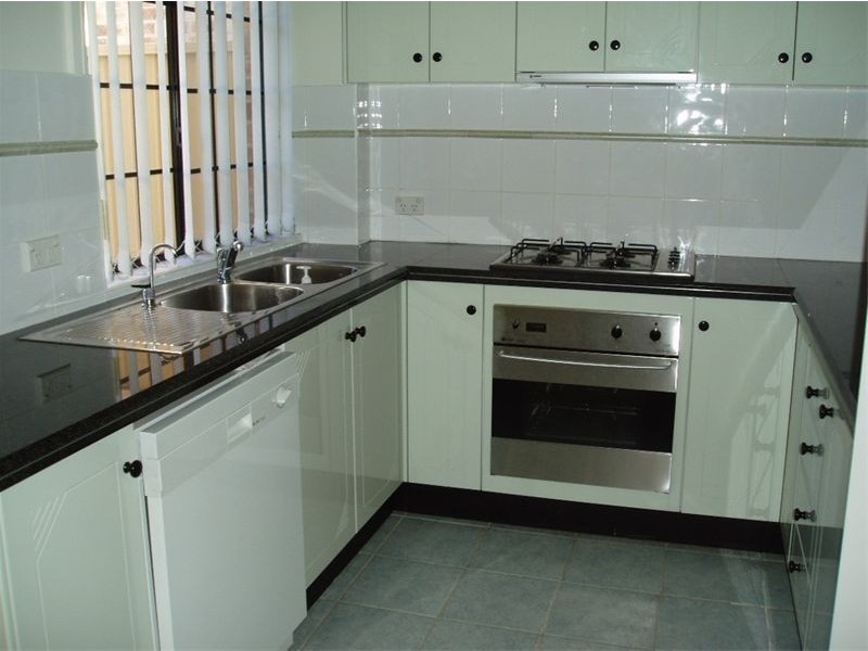 2/11  Ellis Street, Merrylands NSW 2160