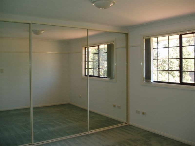 2/11  Ellis Street, Merrylands NSW 2160