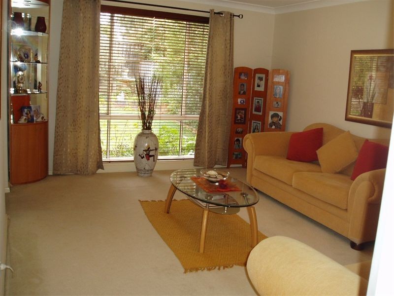 9  Blackbutt Crescent, Greystanes NSW 2145